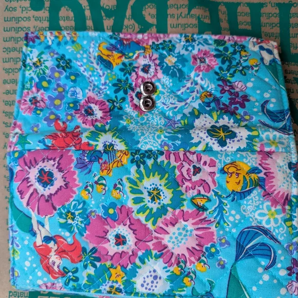 Vera Bradley Disney Wallet Ariel Floral Little Mermaid - Picture 3 of 4